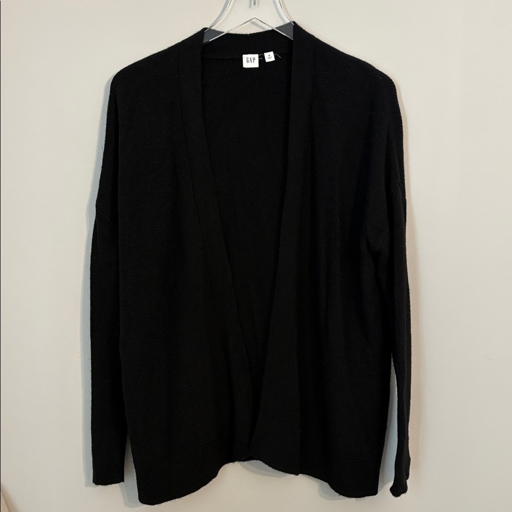 GAP Classic Black Cardigan Size Medium